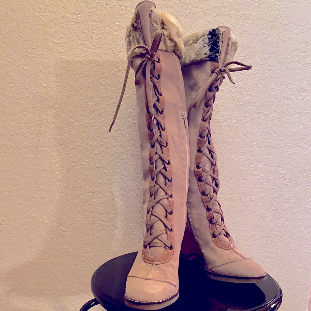 Lace up wedge boots with faux fur trim